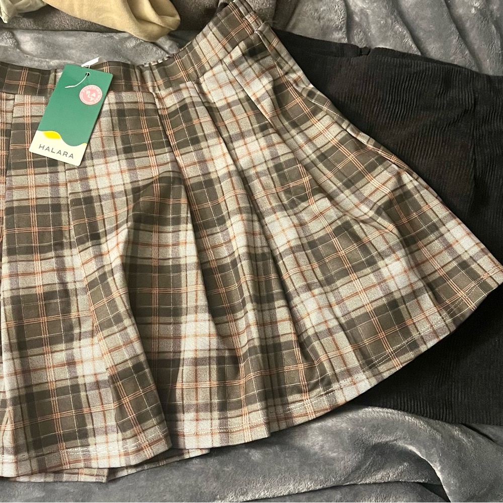 HALARA Plaid Pleated Mini Skirt in Olive and Cream and Black Corduroy Bundle